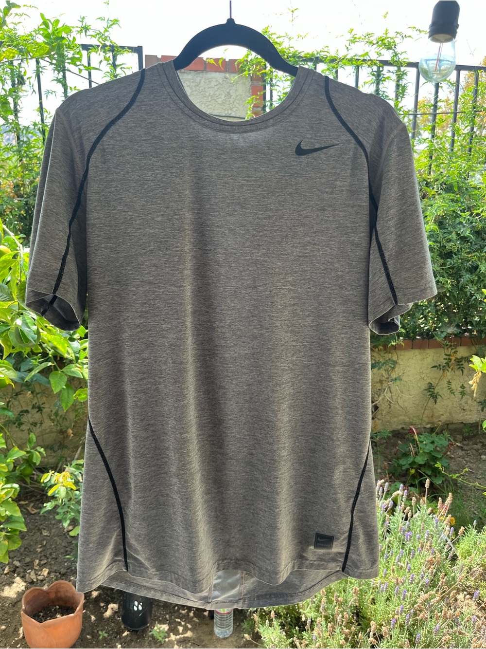 Nike Men’s Dri-FIT Gray Performance T-Shirt Size Large